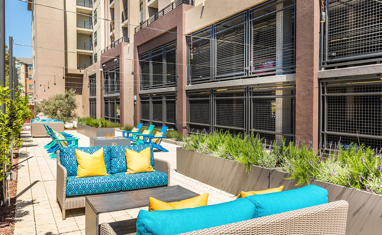 Encore - Outdoor Lounge Seating